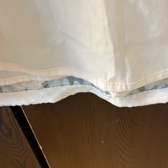 Handmade Sari and Dupatta Scarf in a beautiful peach color. Size Small - Picture 9 of 12